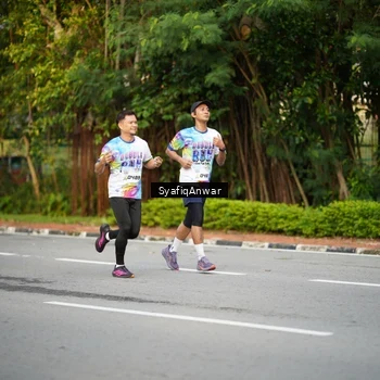 Runner Photo 8398092
