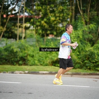 Runner Photo 8398104