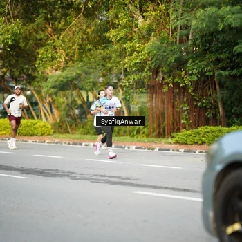 Runner Photo 8398106