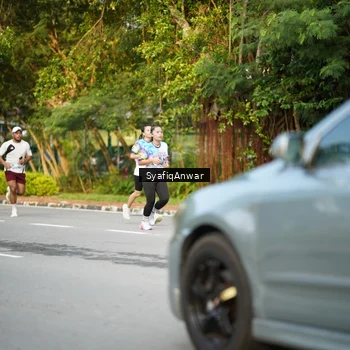 Runner Photo 8398107