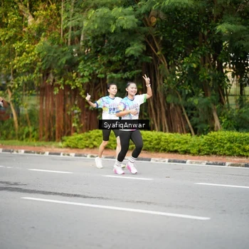 Runner Photo 8398109