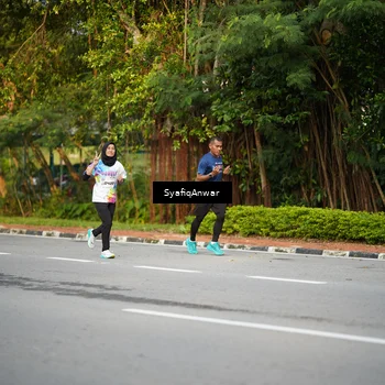 Runner Photo 8398131