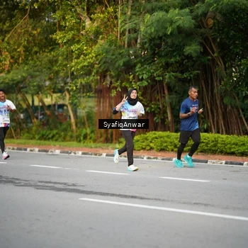 Runner Photo 8398132