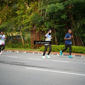 Runner Photo 8398139