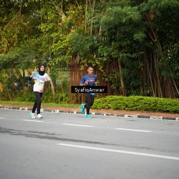 Runner Photo 8398141