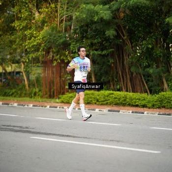 Runner Photo 8398150