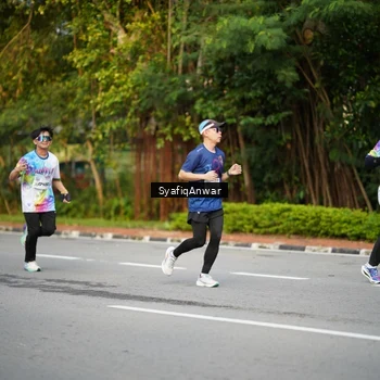 Runner Photo 8398152