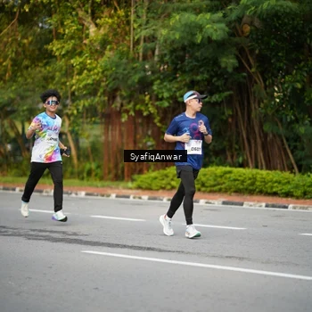 Runner Photo 8398153