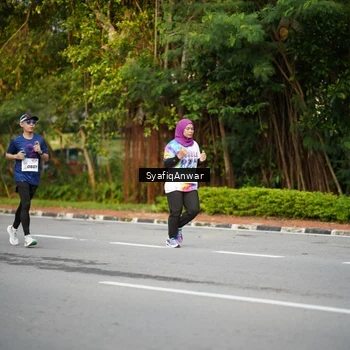 Runner Photo 8398155