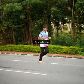 Runner Photo 8398166