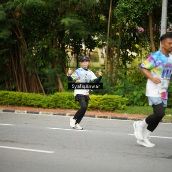 Runner Photo 8398178