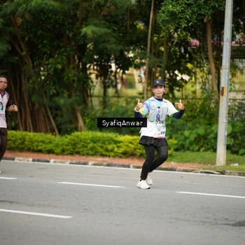 Runner Photo 8398181
