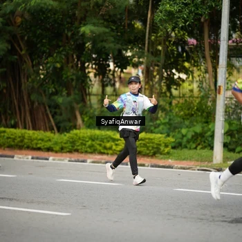 Runner Photo 8398184
