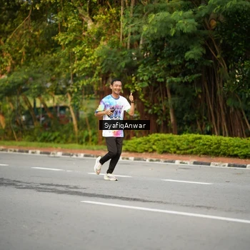 Runner Photo 8398207