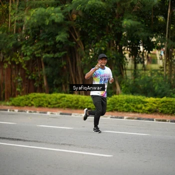 Runner Photo 8398217