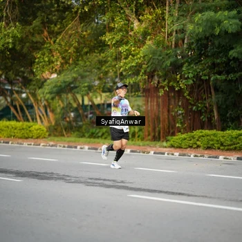 Runner Photo 8398219