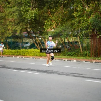 Runner Photo 8398221
