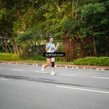 Runner Photo 8398222