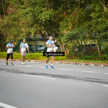 Runner Photo 8398229