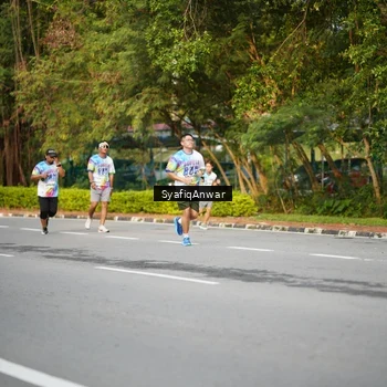 Runner Photo 8398230