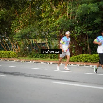 Runner Photo 8398237