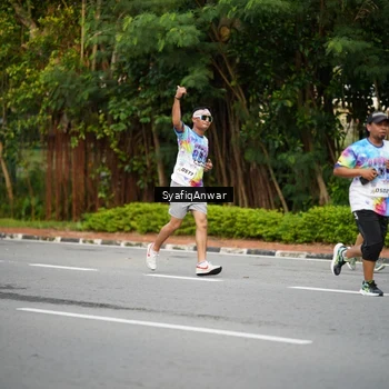 Runner Photo 8398238