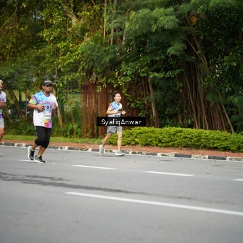 Runner Photo 8398240