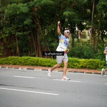 Runner Photo 8398247