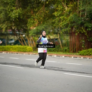 Runner Photo 8398250