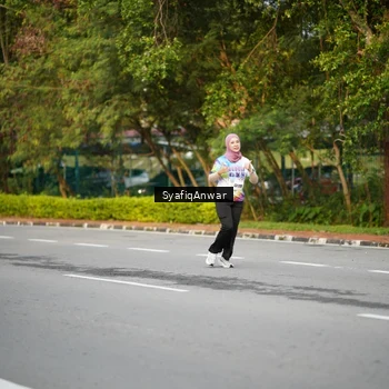 Runner Photo 8398255