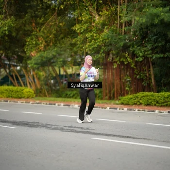 Runner Photo 8398259