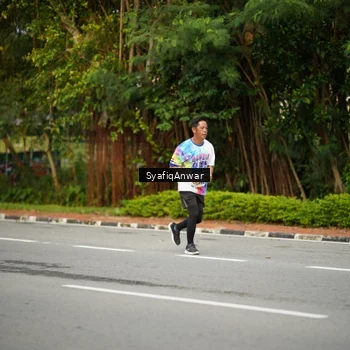 Runner Photo 8398265