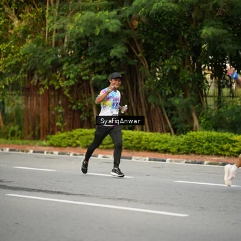 Runner Photo 8398267