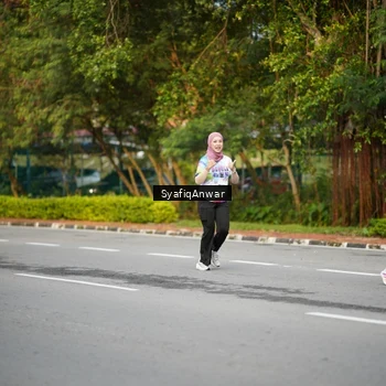 Runner Photo 8398269