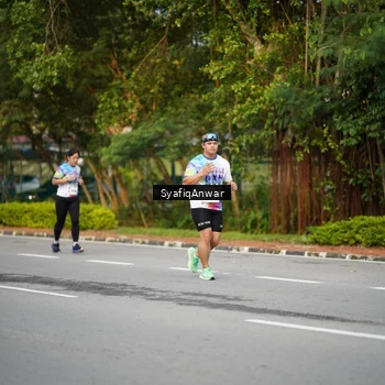 Runner Photo 8398271
