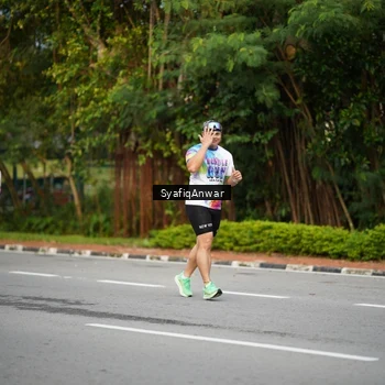 Runner Photo 8398273