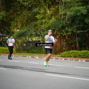 Runner Photo 8398274