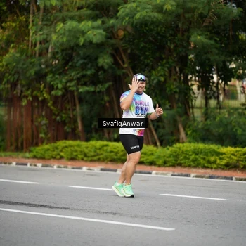 Runner Photo 8398279