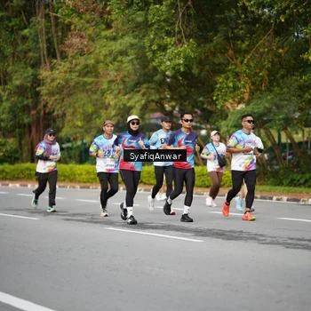 Runner Photo 8398280
