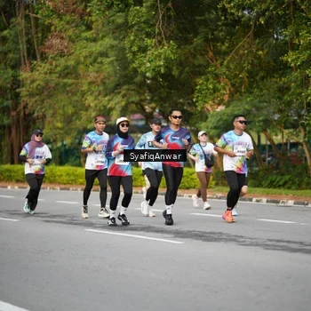 Runner Photo 8398282