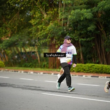 Runner Photo 8398289
