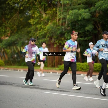 Runner Photo 8398290