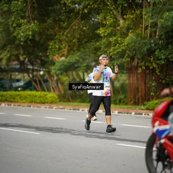 Runner Photo 8398295