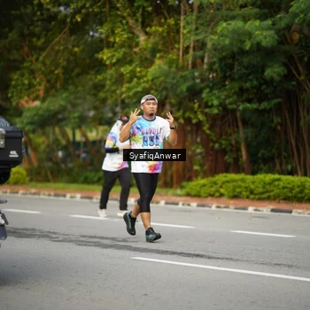 Runner Photo 8398297