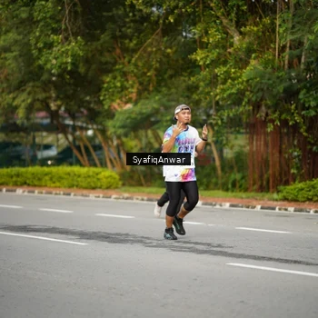 Runner Photo 8398298