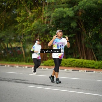 Runner Photo 8398301