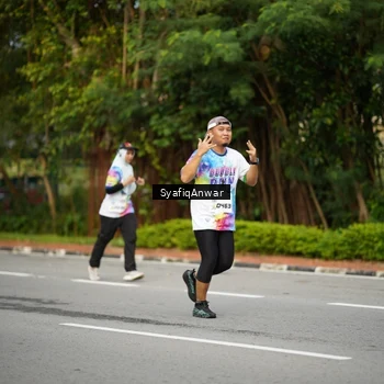 Runner Photo 8398302