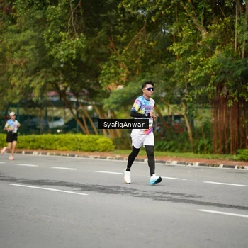 Runner Photo 8398306