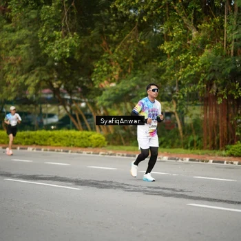 Runner Photo 8398307
