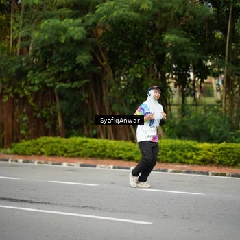Runner Photo 8398308